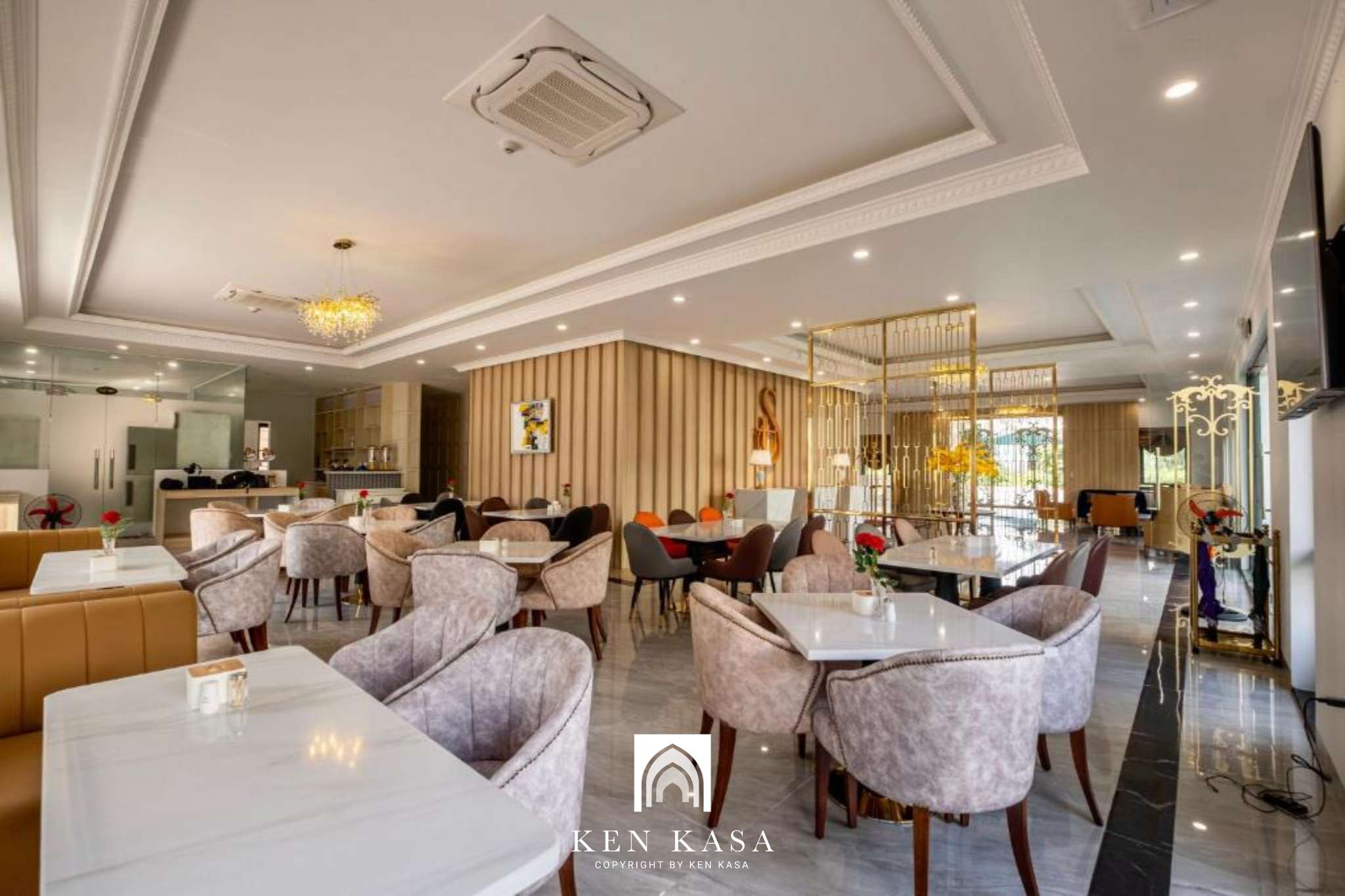 Khu vực nhà hàng của khách sạn Sun Diamond Ha Long